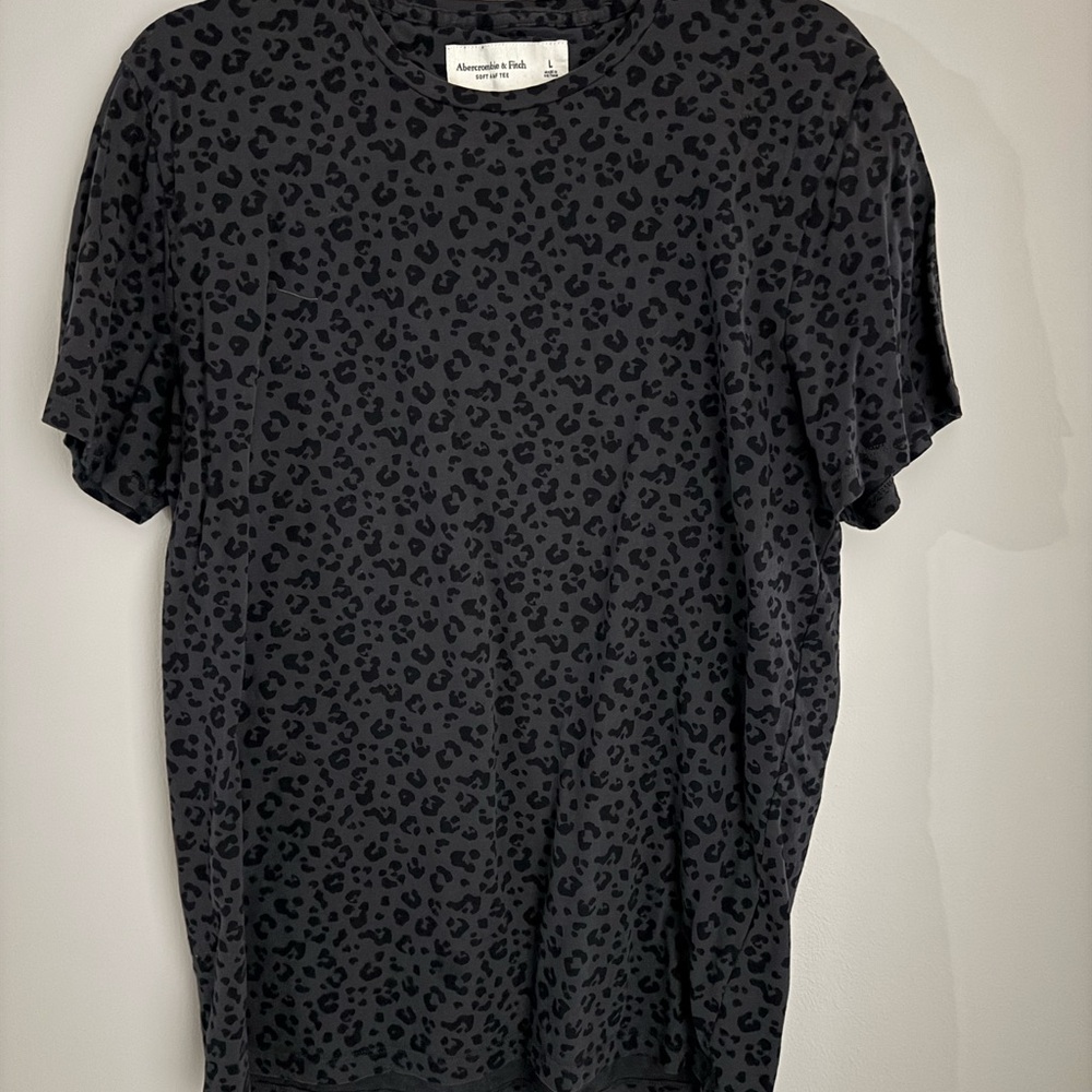 Abercrombie & Fitch Black Patterned Tee